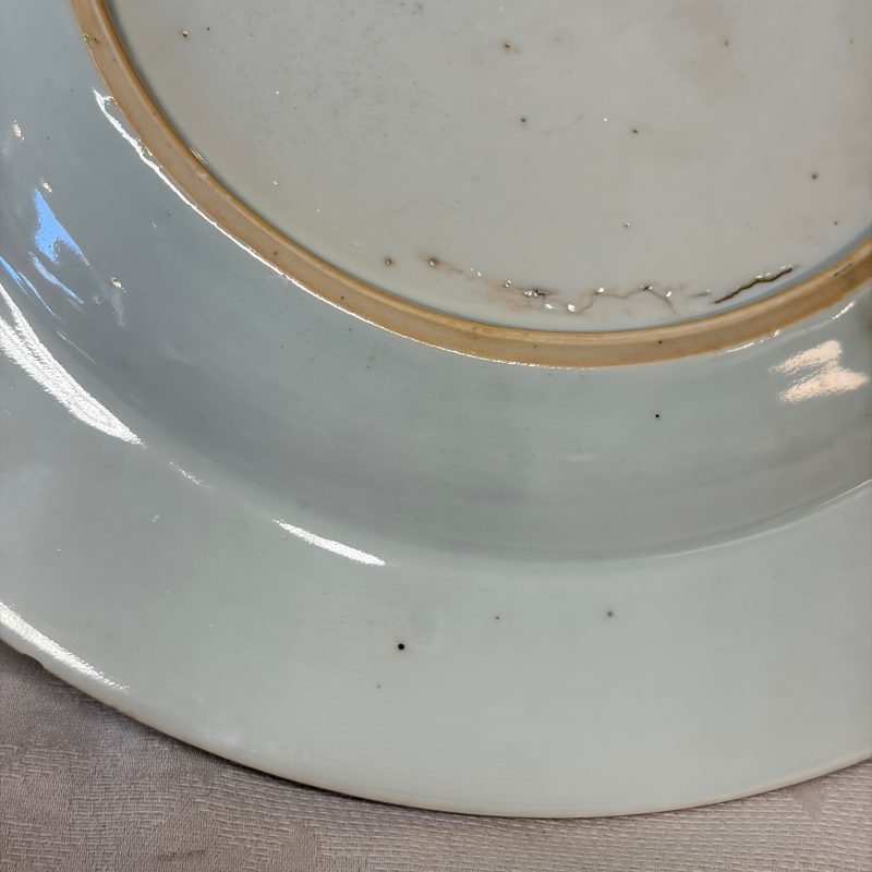 A collection of 13 Chinese famille rose 'Landscape' plates and dishes - 图60