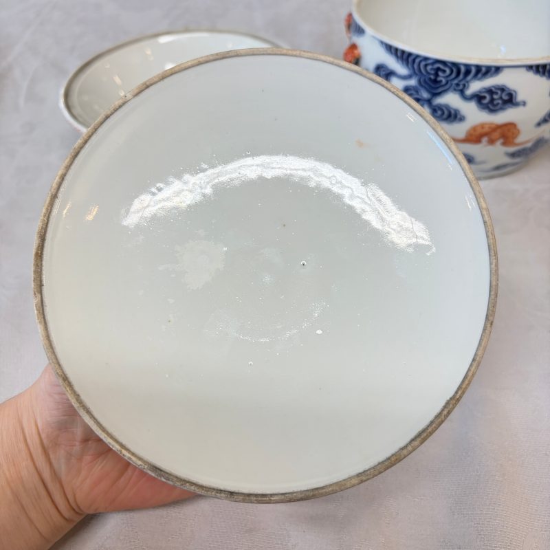 洪福齊天 | A pair of Chinese blue, white and iron-red 'Hong Fu Qi Tian 洪福齊天' warming bowls and covers - 图14