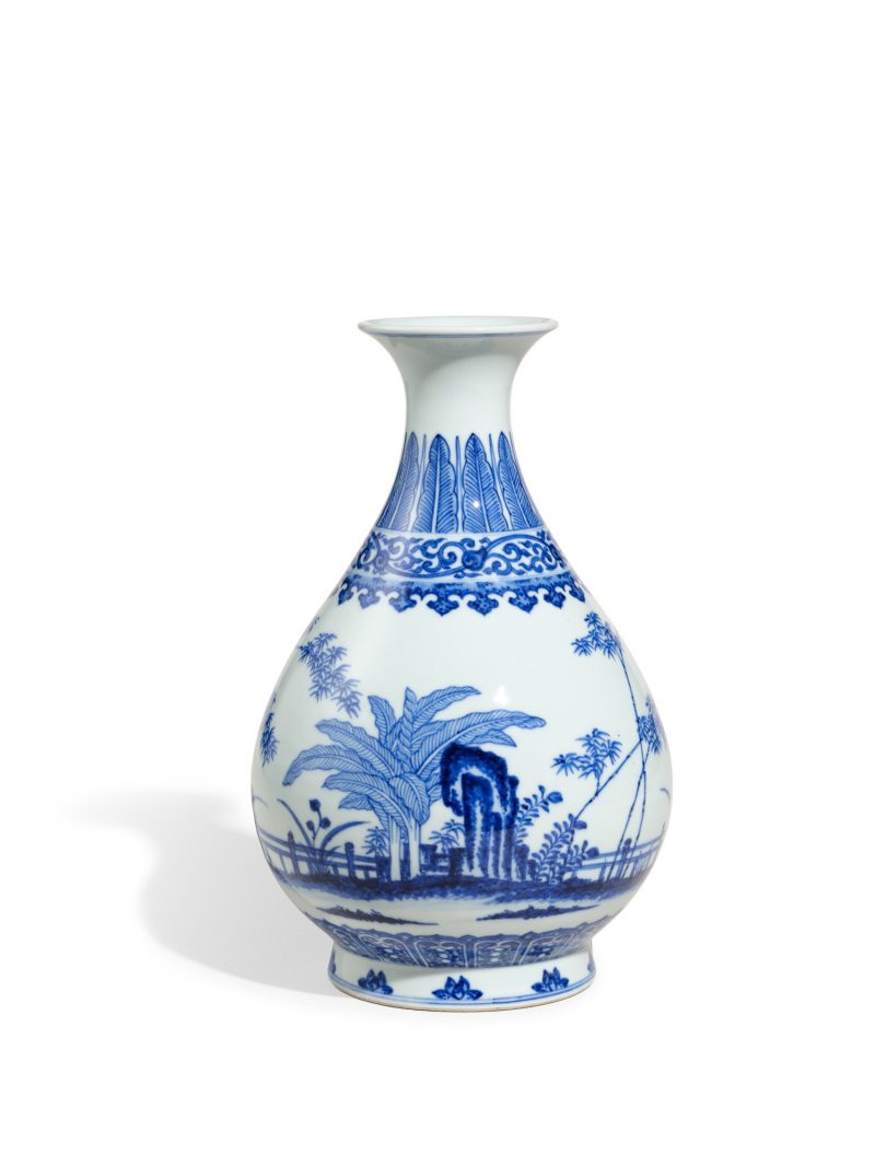 A fine blue and white ‘garden’ vase, yuhuchunping, Seal mark and period of Daoguang | 清道光　青花竹石芭蕉紋玉壺春瓶　《大清道光年製》款