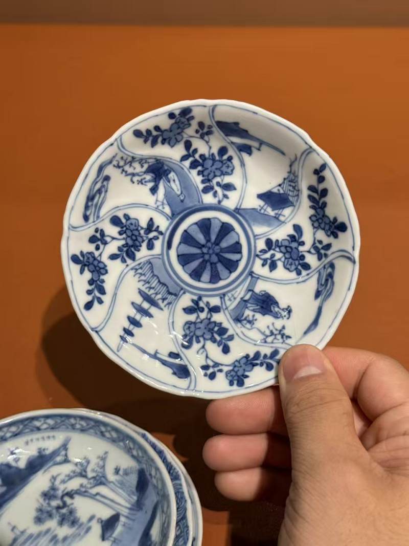 清康熙 青花人物花卉纹盘四只 - 图8