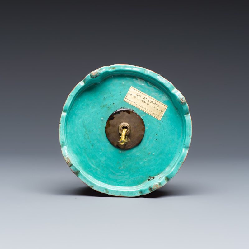 A Chinese famille rose stand, later mounted as lamp - 图7