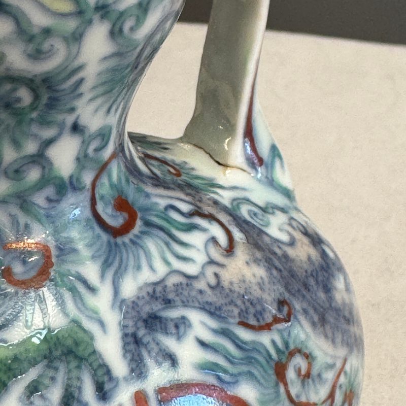 A Chinese doucai double-gourd vase with dragons and ruyi handles - 图13