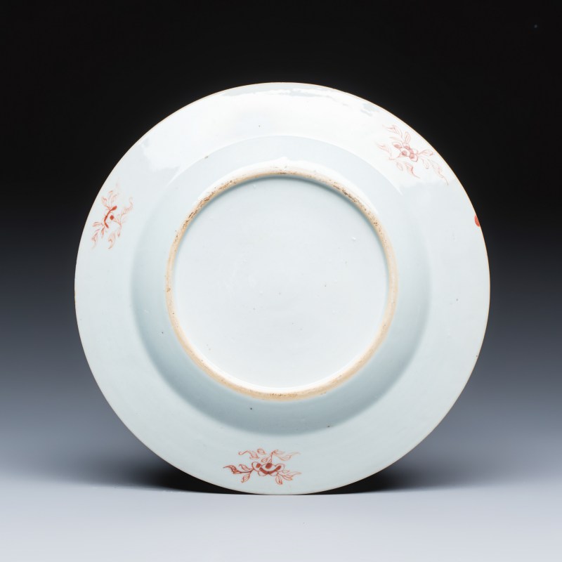 Two Chinese famille rose plates and a pair of Dutch-decorated plates - 图7