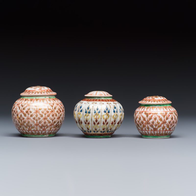 A group of nine Chinese Bencharong wares for the Thai market - 图29