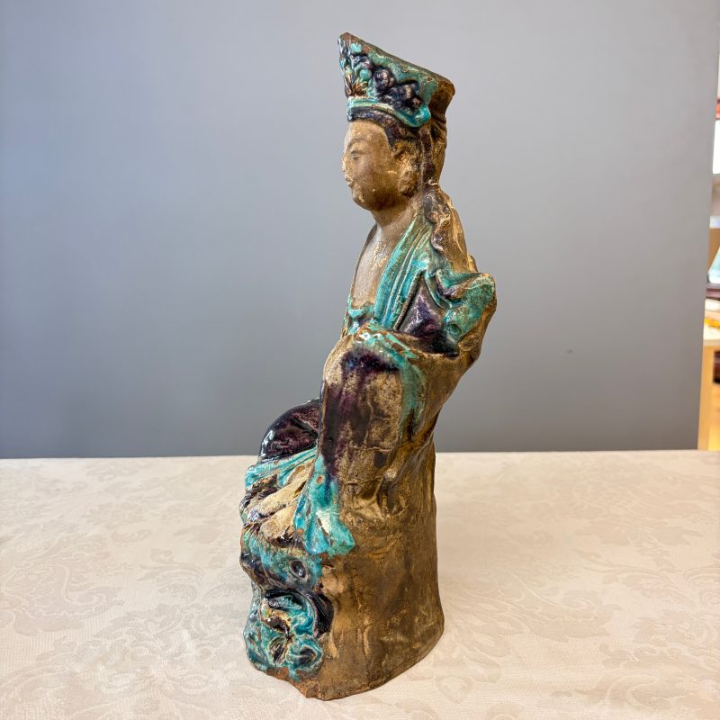 A Chinese Fahua-glazed stoneware model of Guanyin - 图10