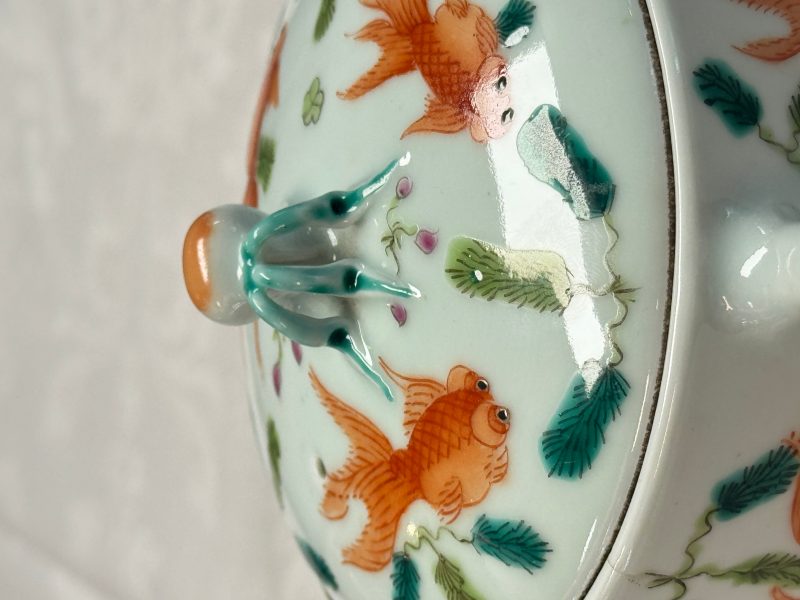 Four Chinese famille rose wares - 图35