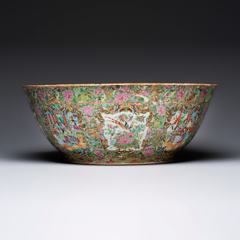 A massive Chinese Canton export famille rose punch bowl with narrative design - 图11