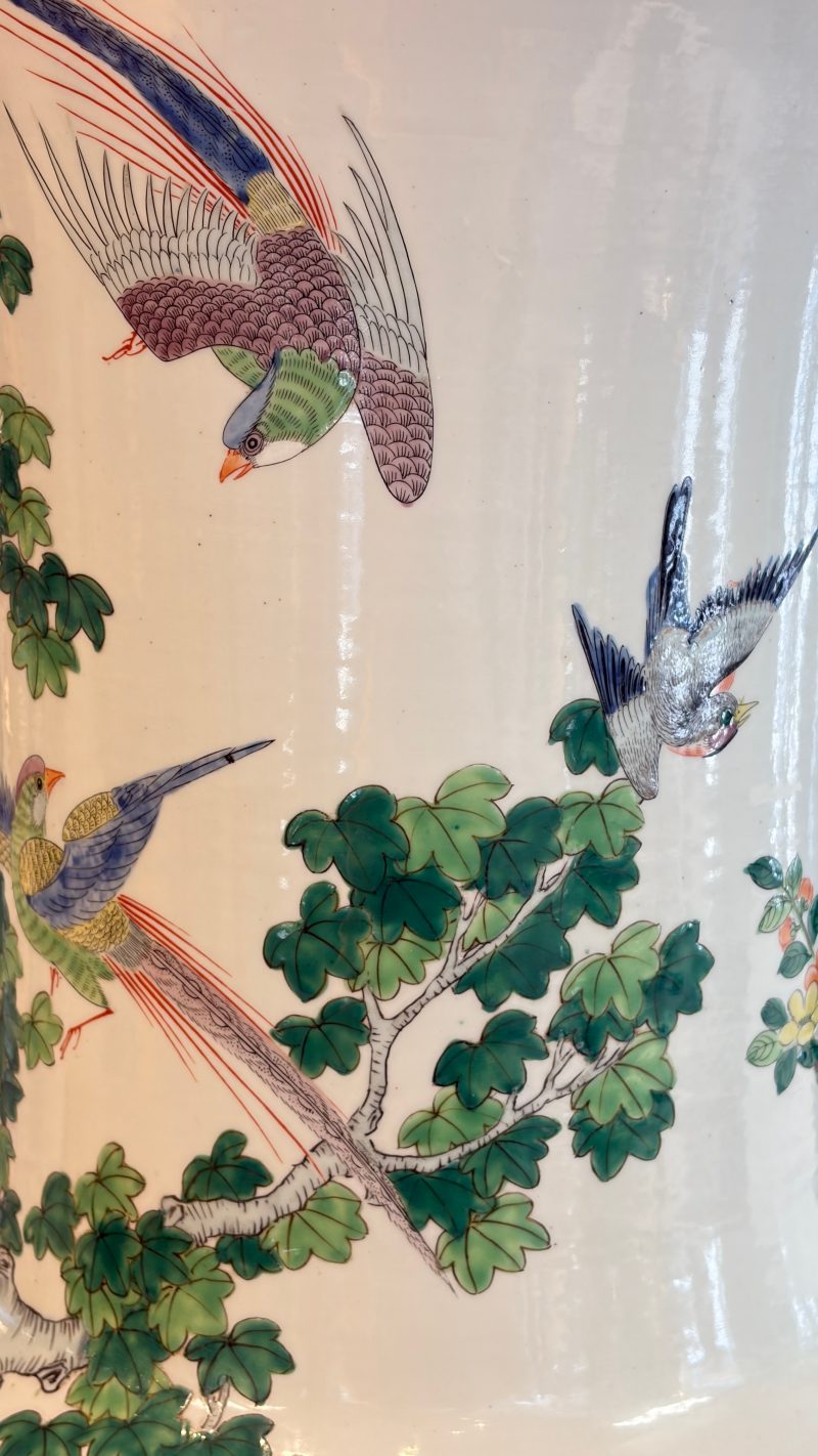 A massive pair of Chinese famille verte 'Phoenixes and Birds' vases - 图16