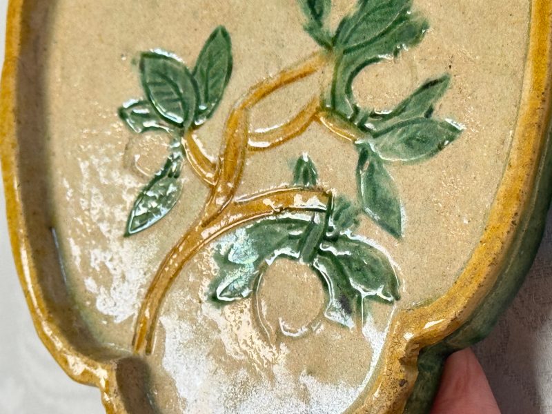 A pair of Chinese sancai-glazed stoneware quadrilobed trays with fruiting branches - 图10