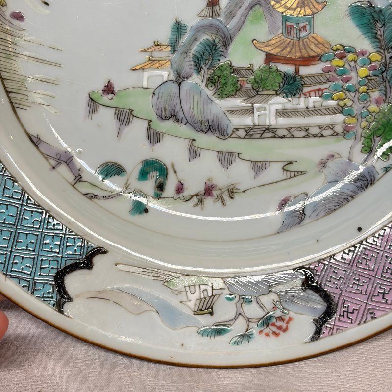 A collection of 13 Chinese famille rose 'Landscape' plates and dishes - 图66
