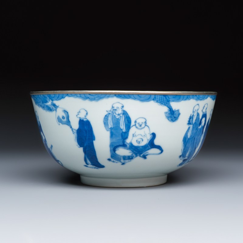 A Chinese blue and white 'Bleu de Hue' bowl with eighteen luohan - 图3