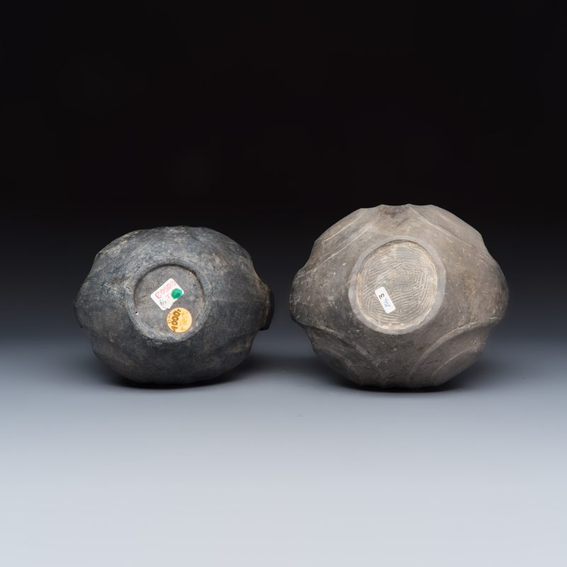 Two Chinese Sichuan black burnished pottery amphoras - 图7