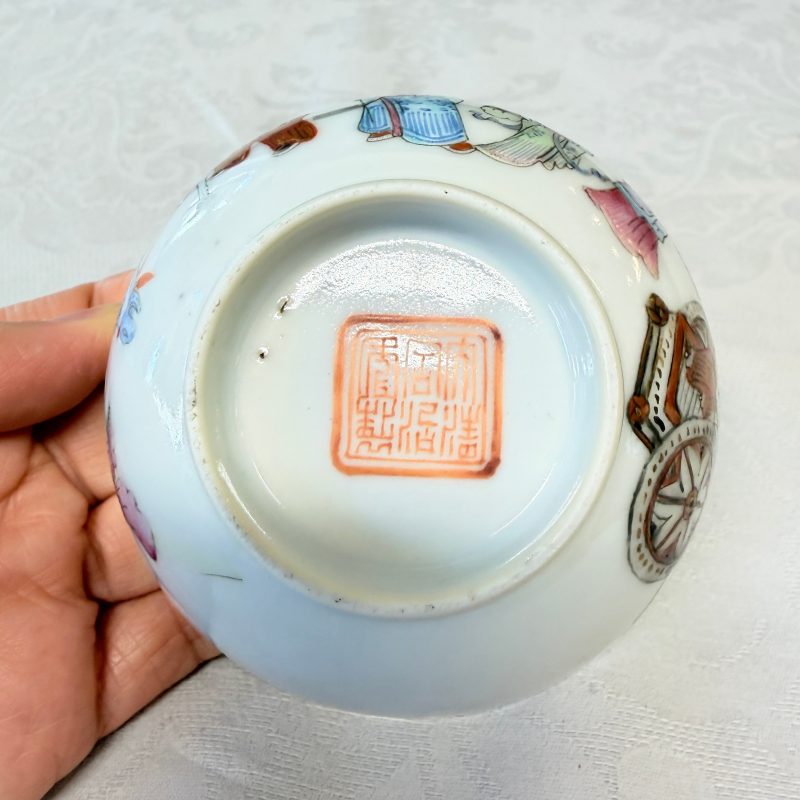 A pair of Chinese doucai bowls with floral design - 图39