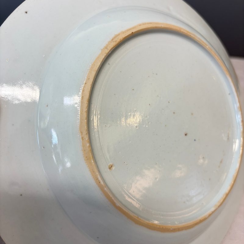 A Chinese famille rose 'Fisherman, Lady and Child' plate - 图9