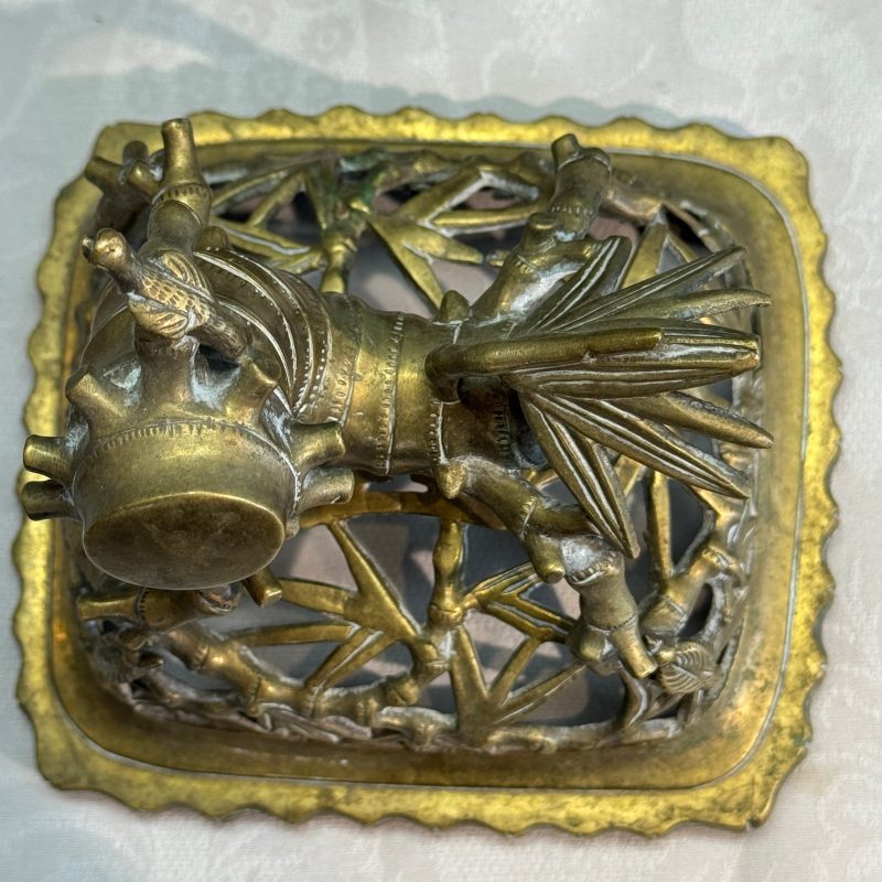 A Vietnamese bronze covered censer and stand - 图49