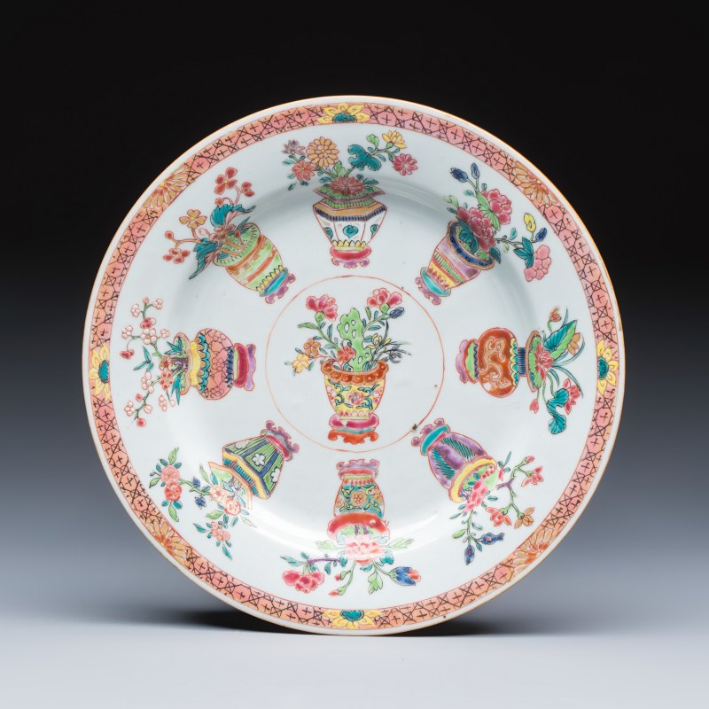 Two Chinese famille rose plates and a pair of Dutch-decorated plates - 图8