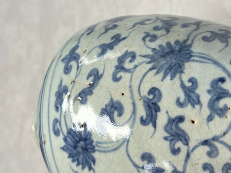 A Chinese blue and white 'Meiping' vase with lotus scrolls - 图13