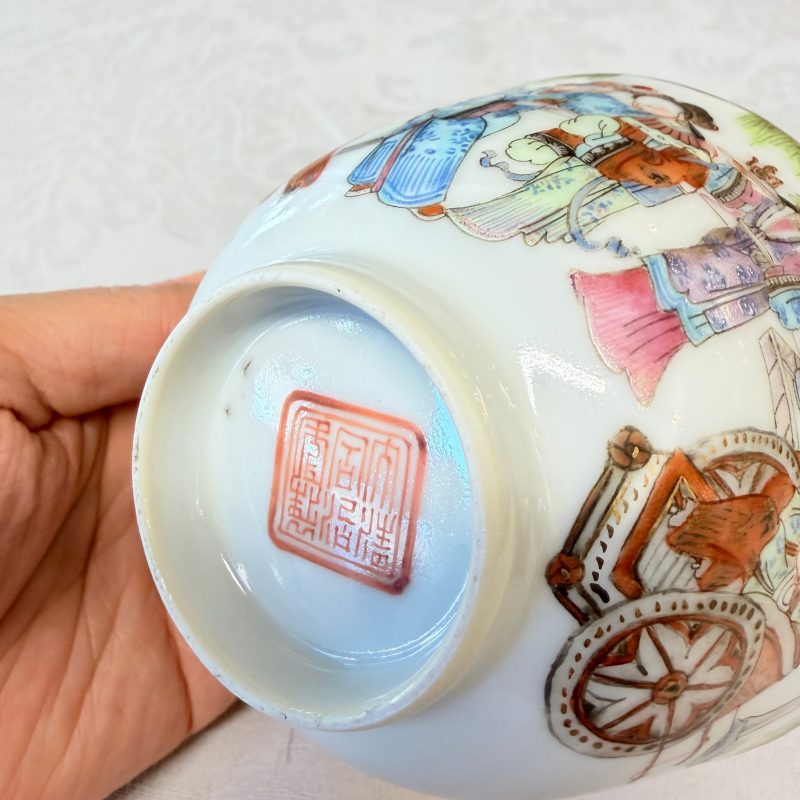 A pair of Chinese doucai bowls with floral design - 图41