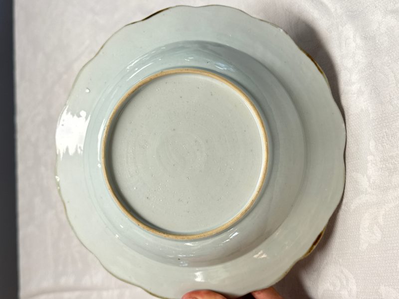 Four Chinese famille rose 'Riverscape' plates - 图20