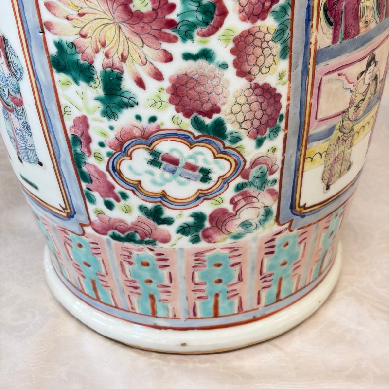A Chinese famille rose vase with narrative design - 图27