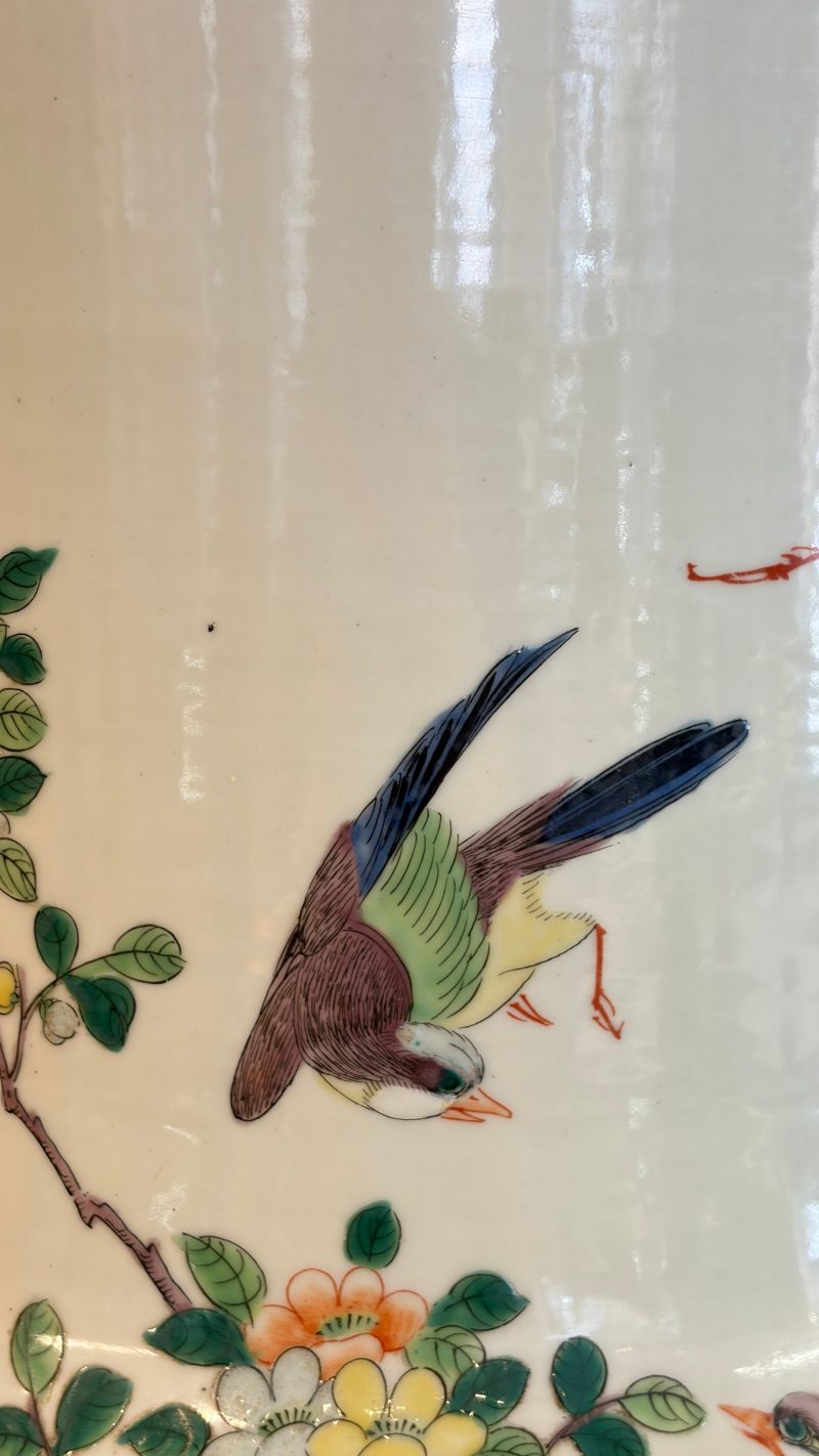 A massive pair of Chinese famille verte 'Phoenixes and Birds' vases - 图21