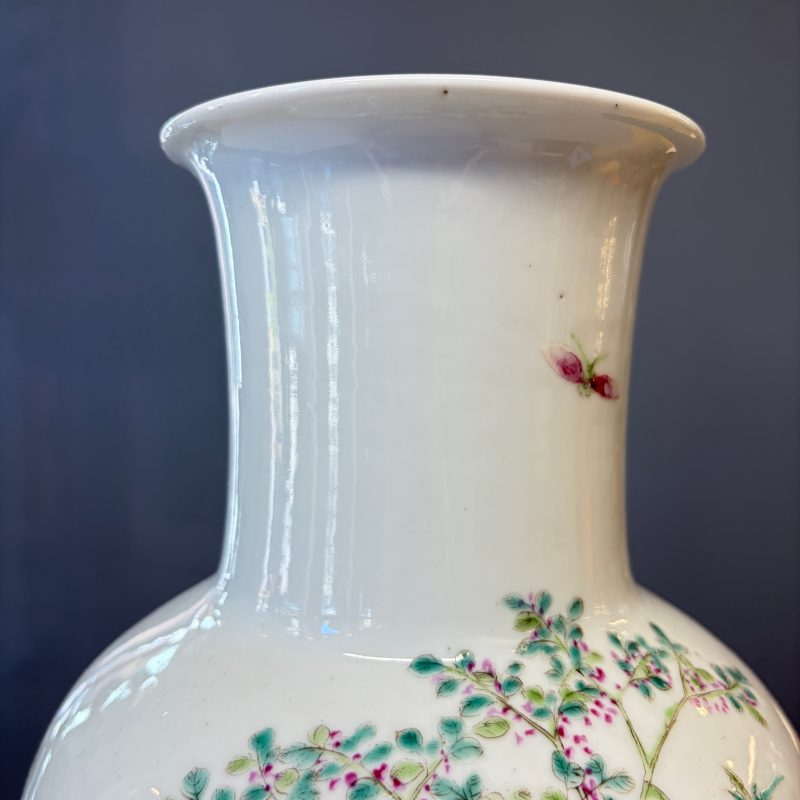 A Chinese famille rose 'Elegant ladies with playing boys' vase - 图8