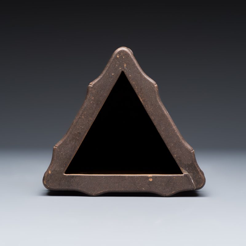 A Chinese Yixing stoneware incised triangular hat stand - 图7