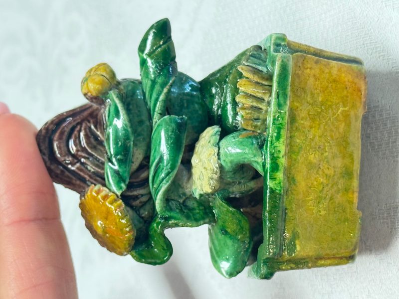 Three Chinese famille verte sancai biscuit 'Jardinière' incense stick holders - 图28
