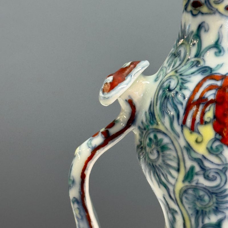 A Chinese doucai double-gourd vase with dragons and ruyi handles - 图16