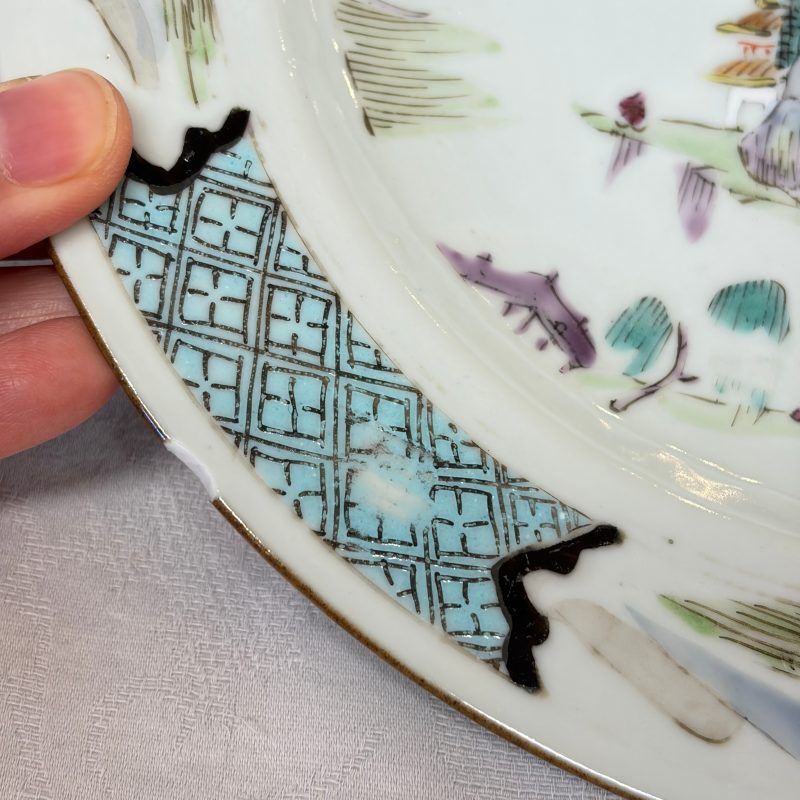 A collection of 13 Chinese famille rose 'Landscape' plates and dishes - 图71