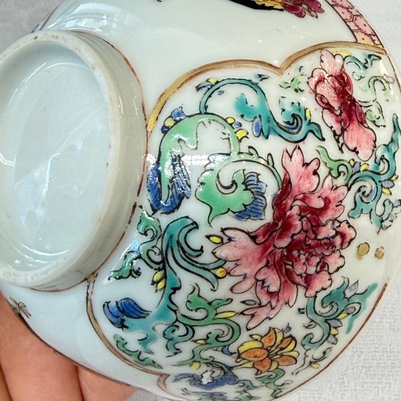 A pair of fine Chinese famille rose 'Rooster' tea bowls and saucers - 图40