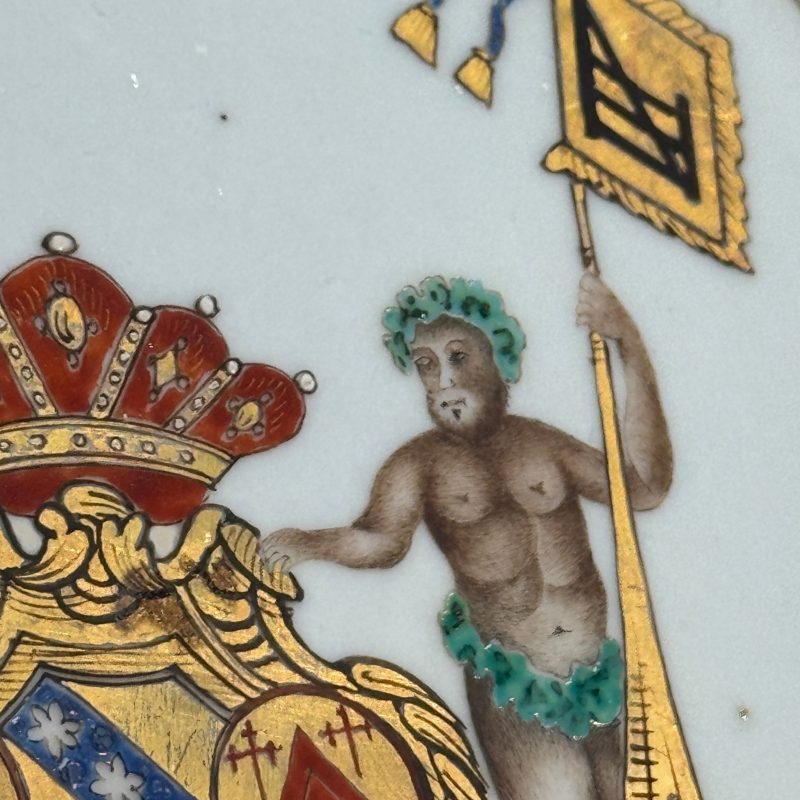 A Chinese famille rose armorial dish with the arms of Goos de Ghyseghem, Vecquemans and Golbeau for the Belgian market - 图9