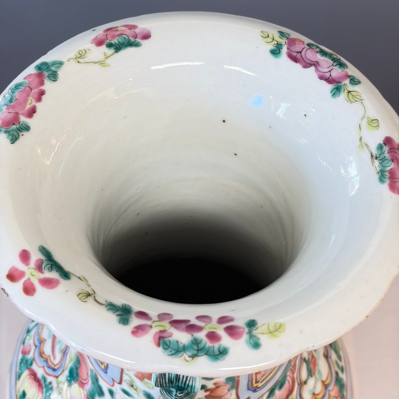 A Chinese famille rose vase with narrative design - 图29