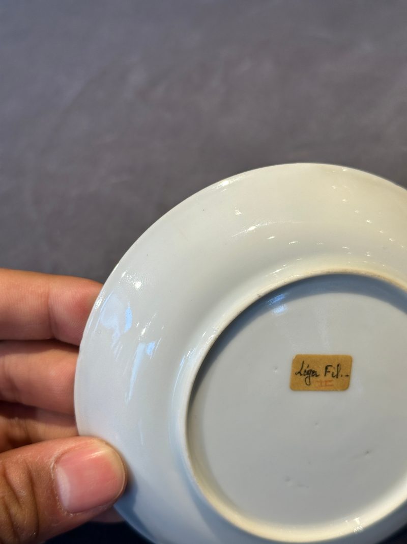 A pair of Chinese famille rose armorial saucers with the arms of Arendsma van Idsinga for the Dutch market - 图22