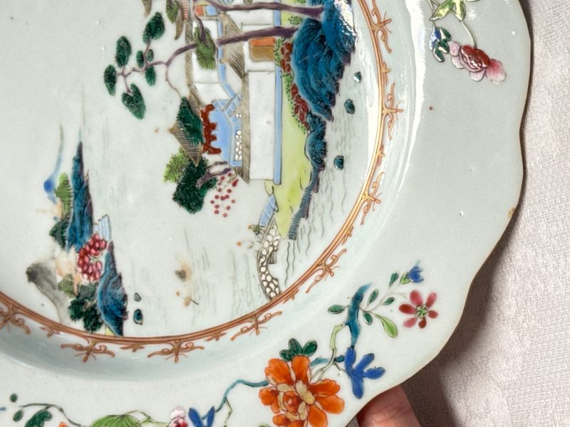 Four Chinese famille rose 'Riverscape' plates - 图22