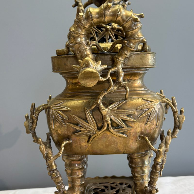 A Vietnamese bronze covered censer and stand - 图18