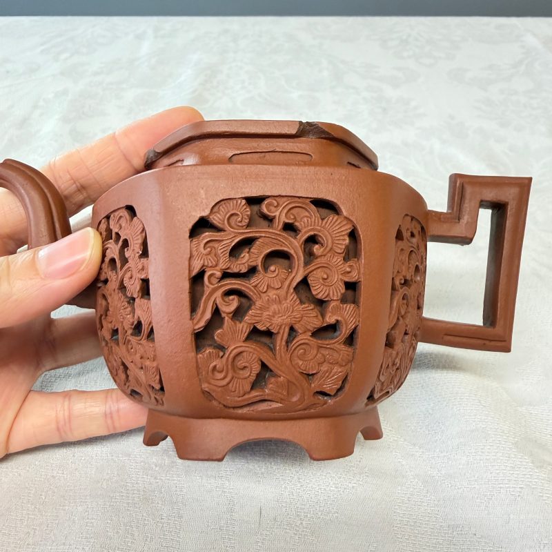 A Chinese Yixing stoneware openworked double-walled teapot and cover with floral design - 图19