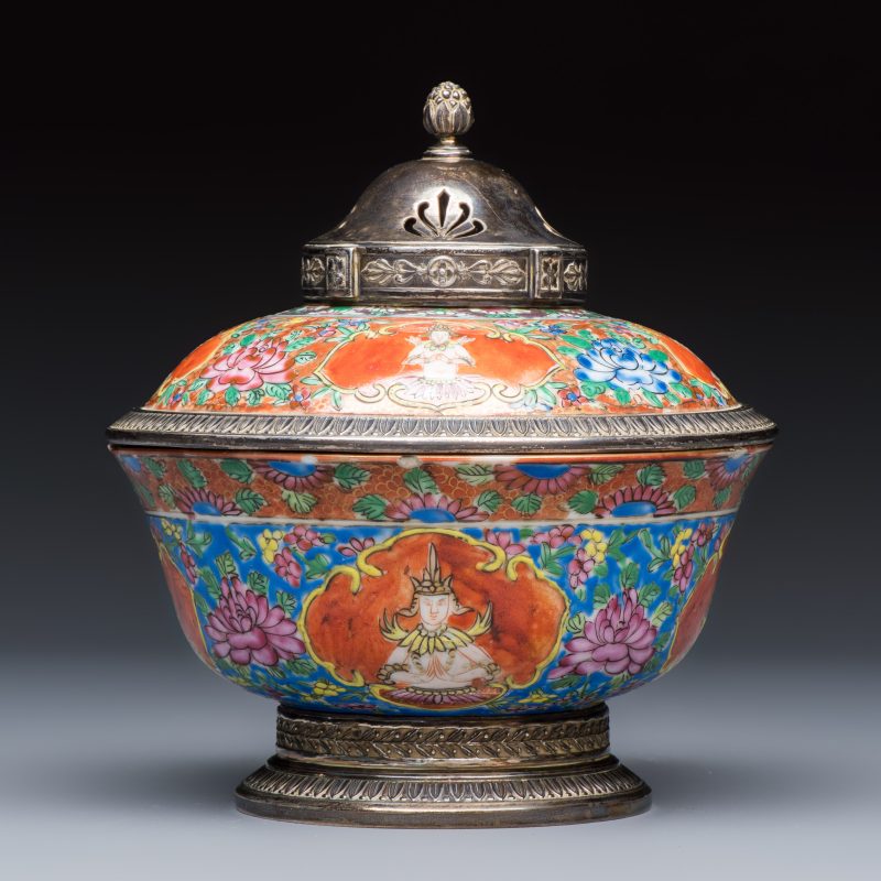 A group of nine Chinese Bencharong wares for the Thai market - 图2