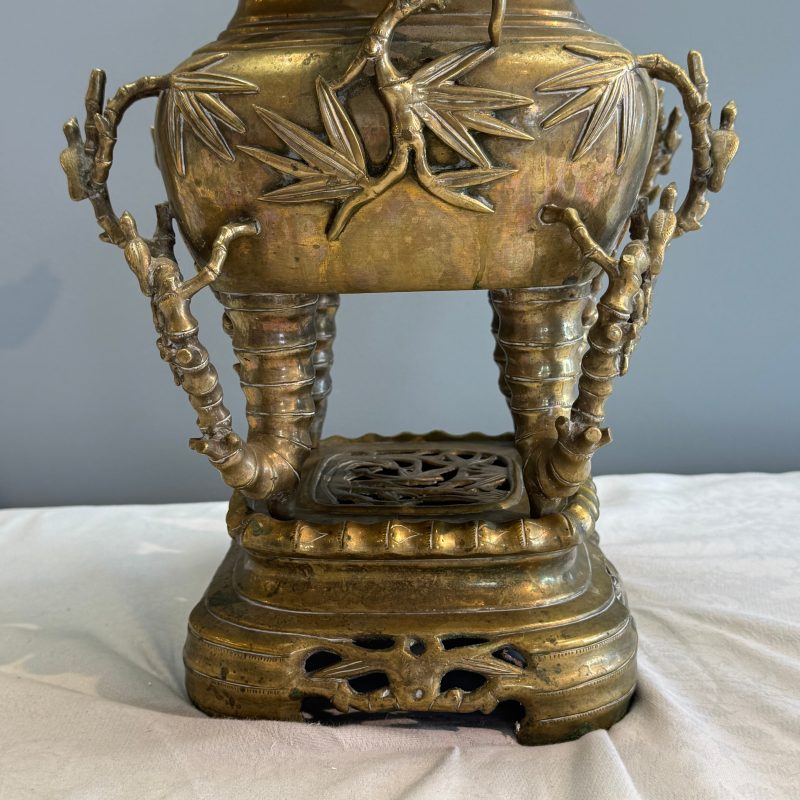 A Vietnamese bronze covered censer and stand - 图19