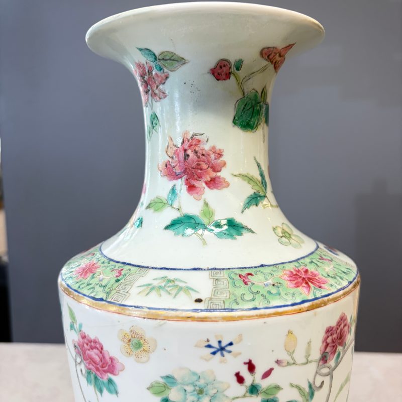 A pair of Chinese famille rose 'Court Lady in a Garden Setting' vases - 图16