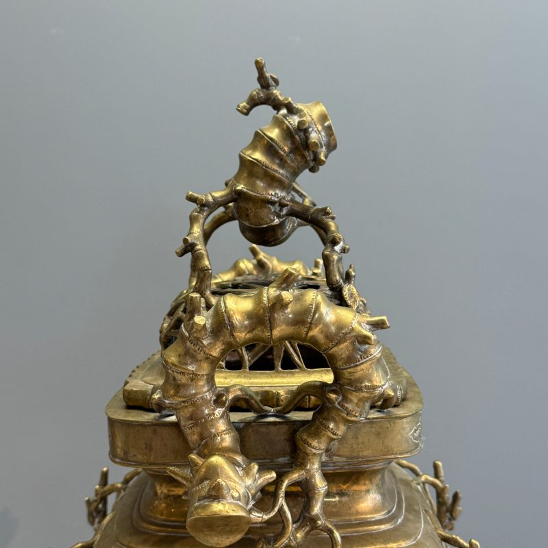 A Vietnamese bronze covered censer and stand - 图17