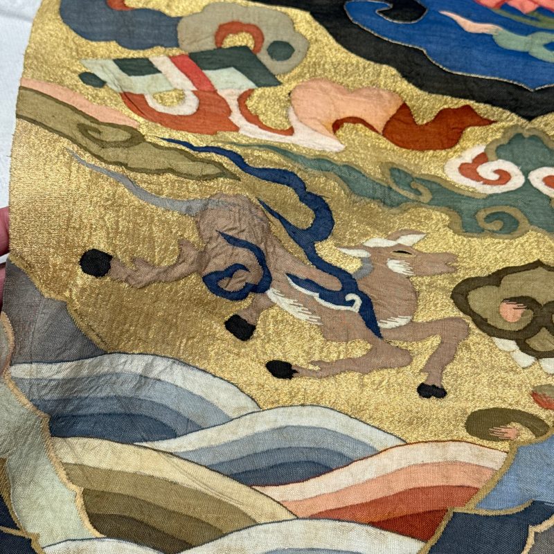 A Chinese kesi 'Deer, Crane and Dragon' panel - 图7