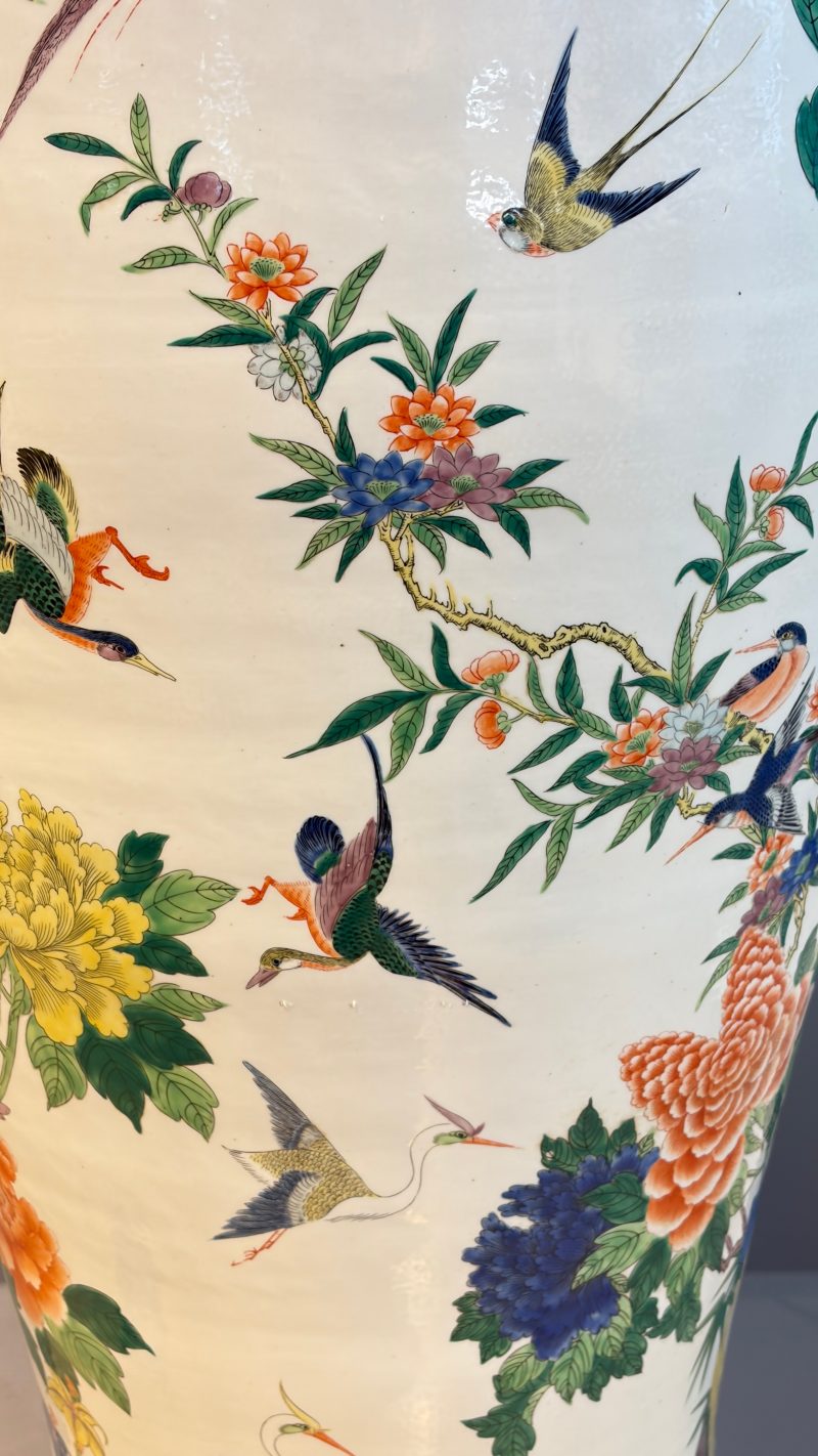 A massive pair of Chinese famille verte 'Phoenixes and Birds' vases - 图24