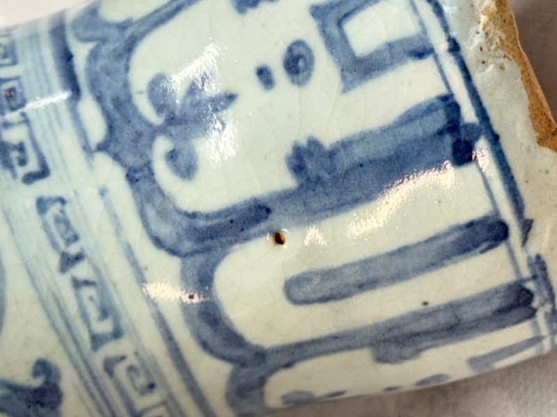 A Chinese blue and white 'Meiping' vase with lotus scrolls - 图17
