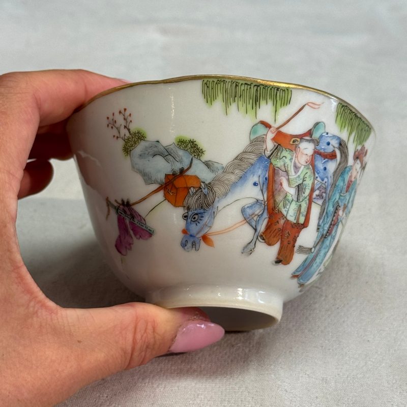 A pair of Chinese famille rose 'Xi Xiang Ji' tea bowls - 图10
