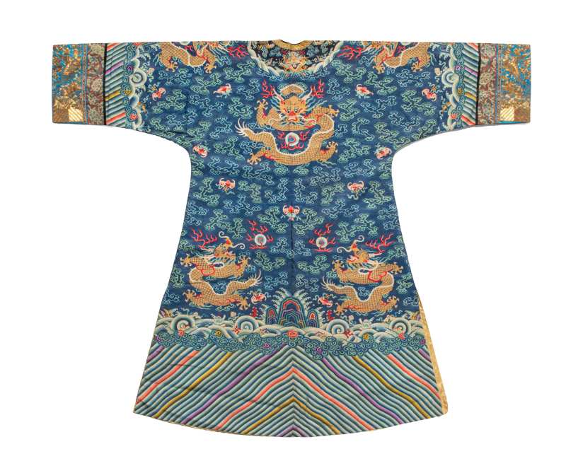 A blue-ground silk kesi dragon summer robe - 图5