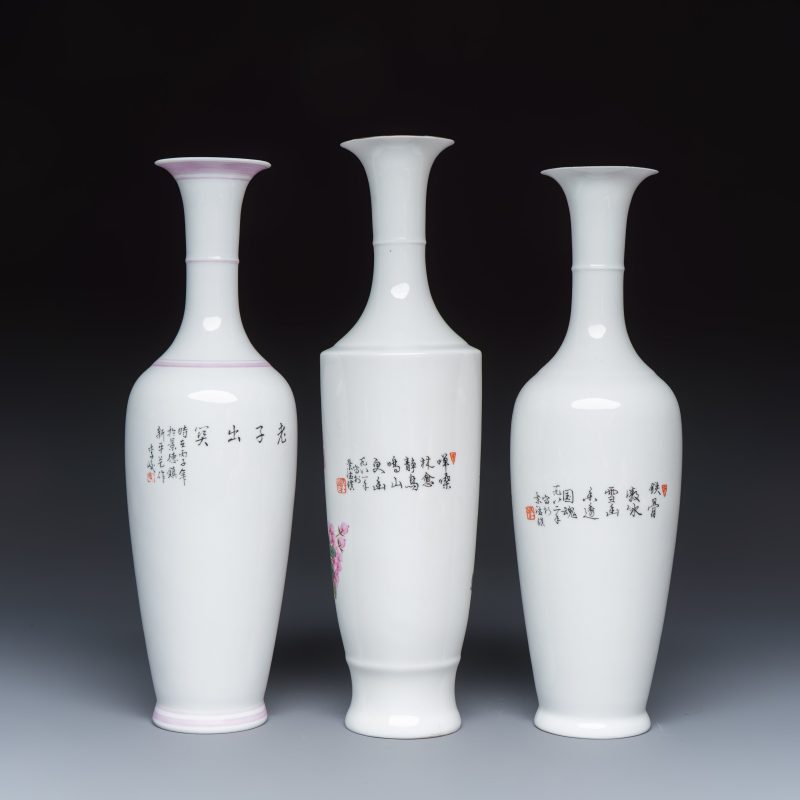 Three Chinese polychrome semi-eggshell vases - 图4