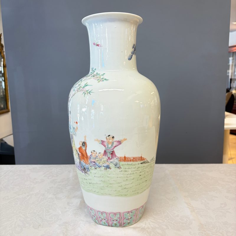 A Chinese famille rose 'Elegant ladies with playing boys' vase - 图13