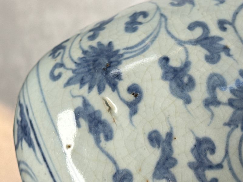 A Chinese blue and white 'Meiping' vase with lotus scrolls - 图19