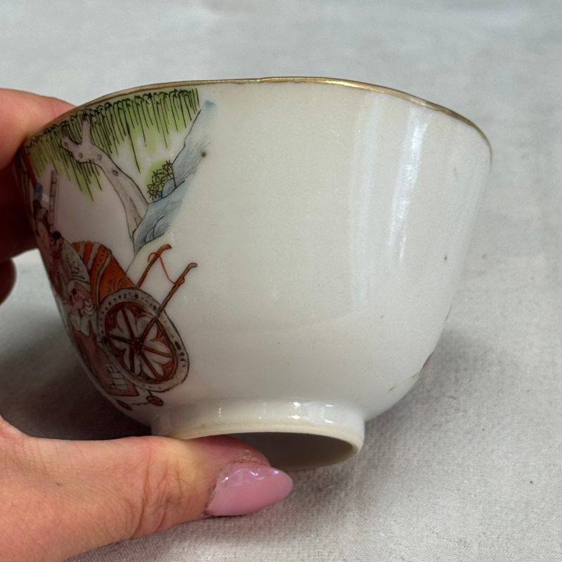 A pair of Chinese famille rose 'Xi Xiang Ji' tea bowls - 图12